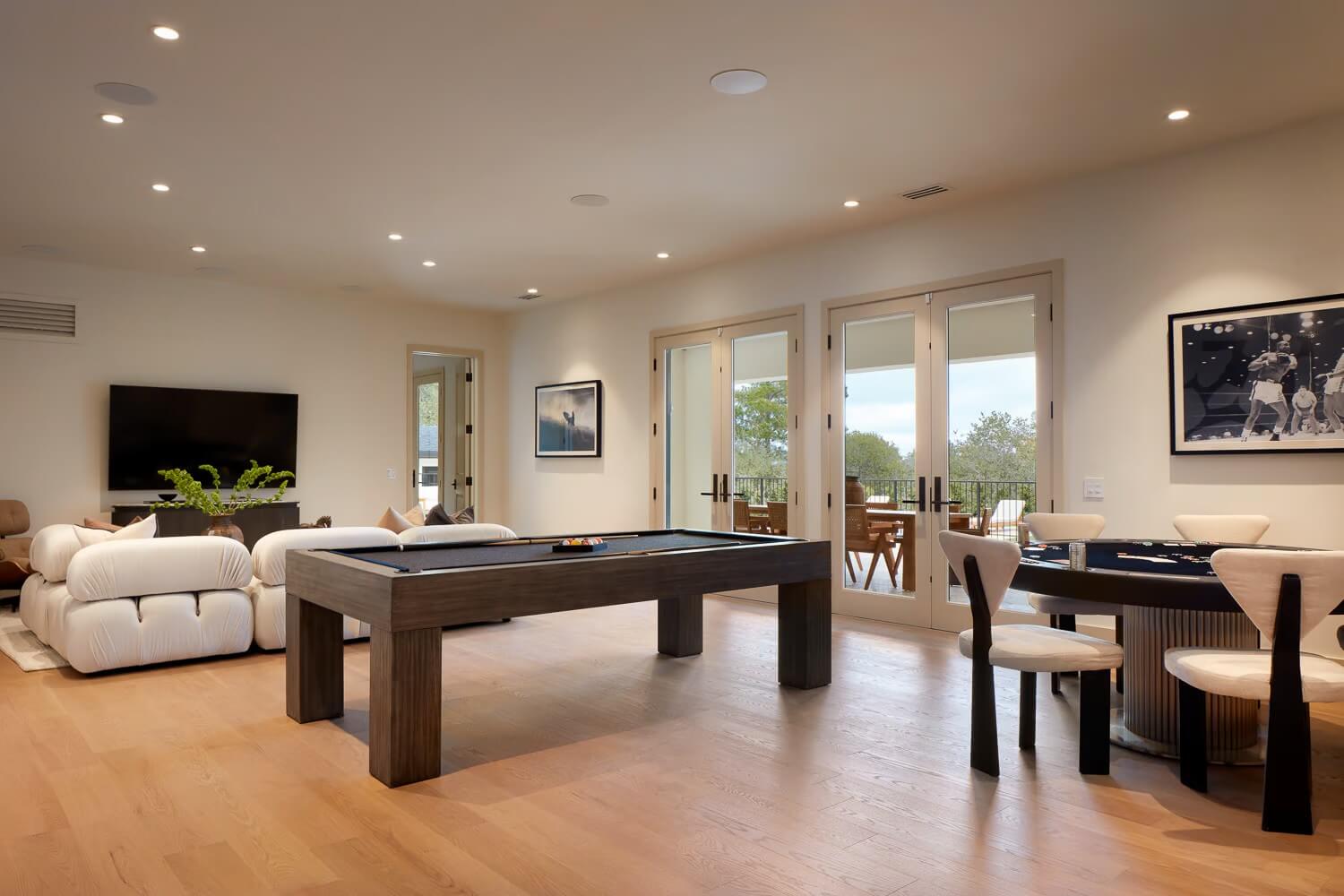 Integrated entertainment room